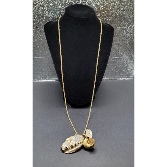 Vintage 1970s Bozart Made in Italy Shell Trio Necklace - Picture 4 of 5